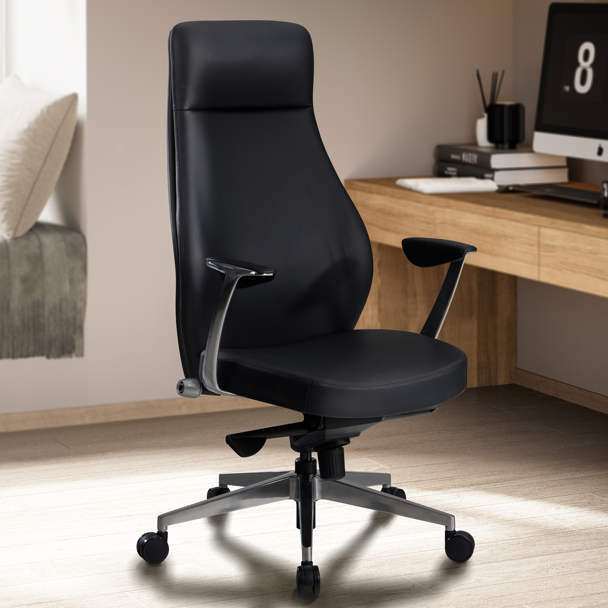 Čierna kancelárska stolička z um. kože | Ergonomický manažérsky dizajn | V 119-125 cm Š 74 cm H 74 cm