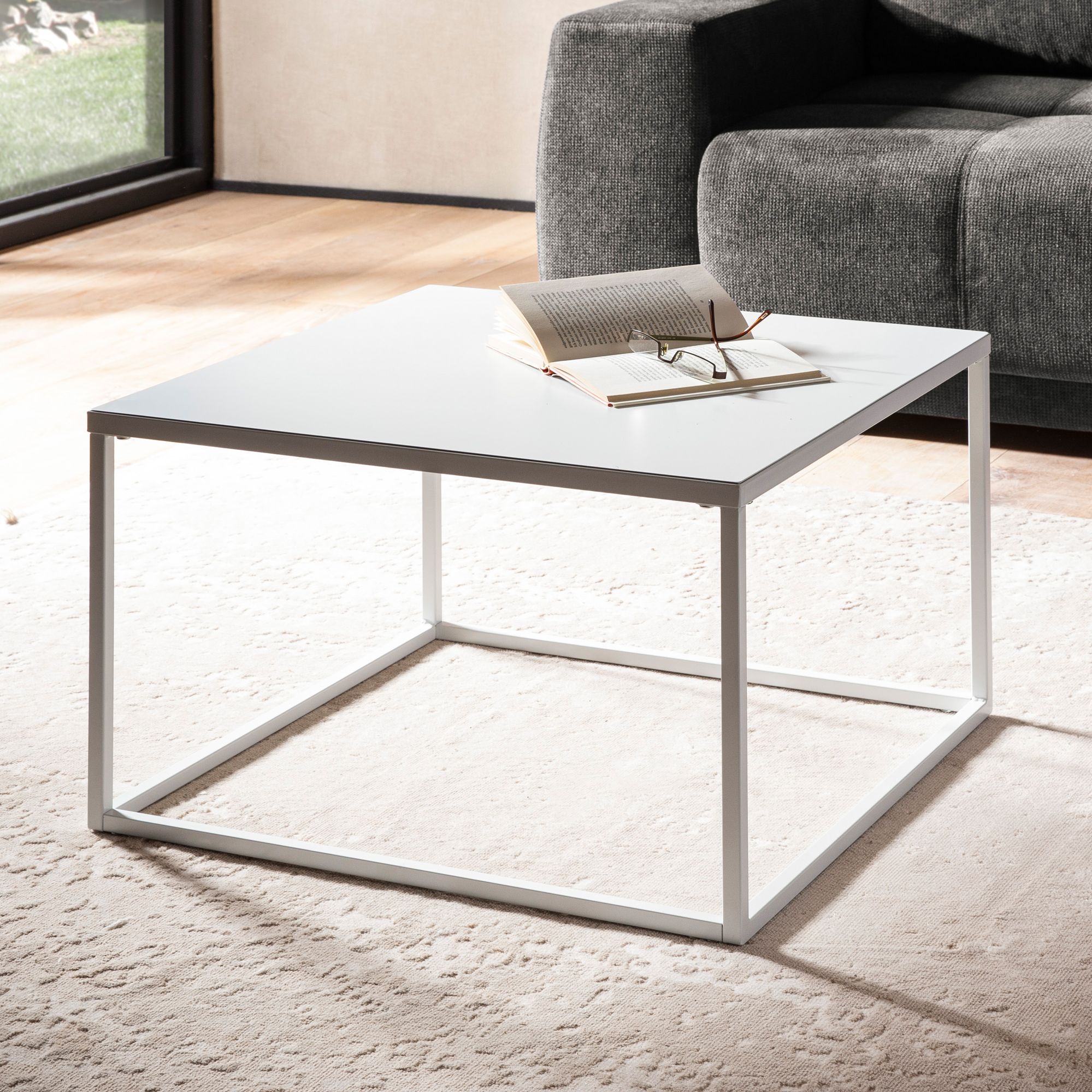 Biely kovový konferenčný stolík 60x60x40 cm | Industriálny štvorcový stôl | Bočný stolík z lakovanej ocele
